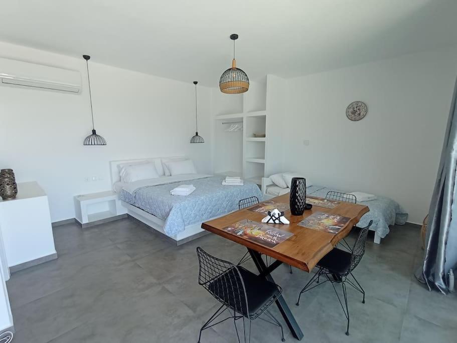 Sea Melody Tinos 2 *